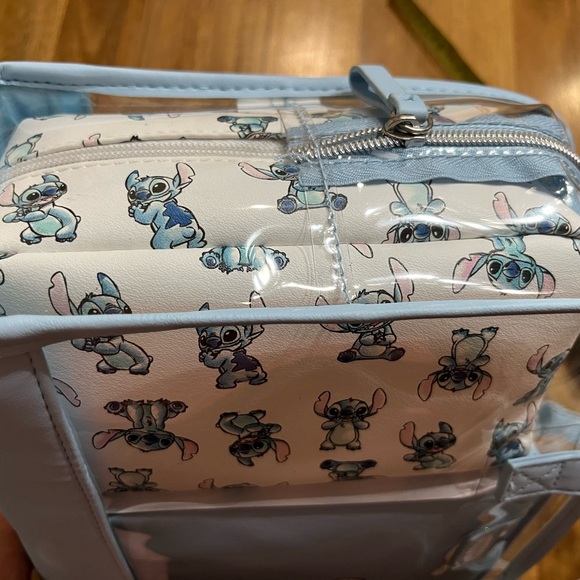 NWT Disney Stitch toiletry bag set - Picture 5 of 5